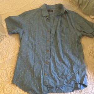 Untuckit shirt